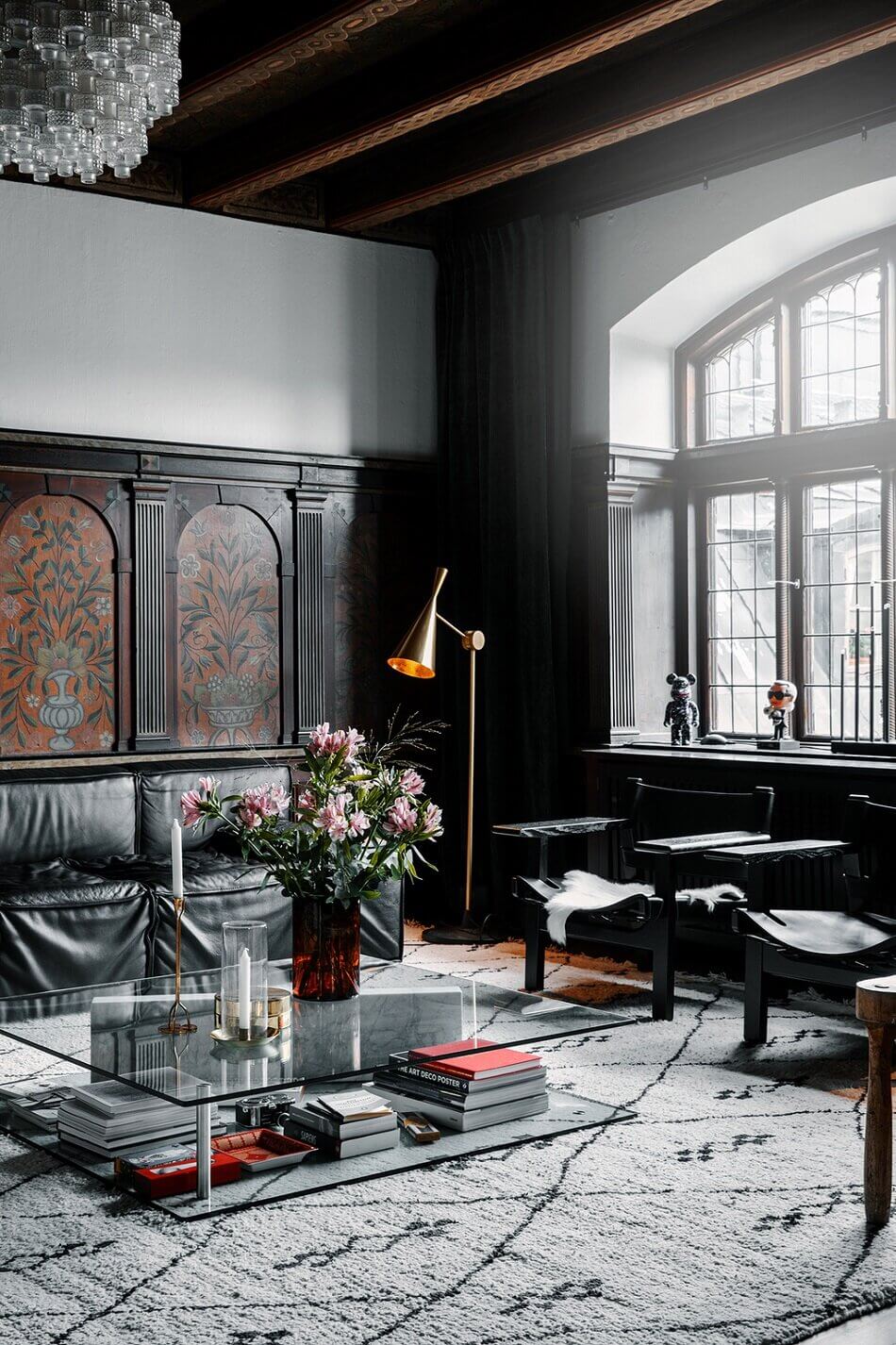A Dramatic Townhouse in a Historic Building in Stockholm 3 historic townhouse stockholm nordroom2 A Dramatic Townhouse in a Historic Building in Stockholm