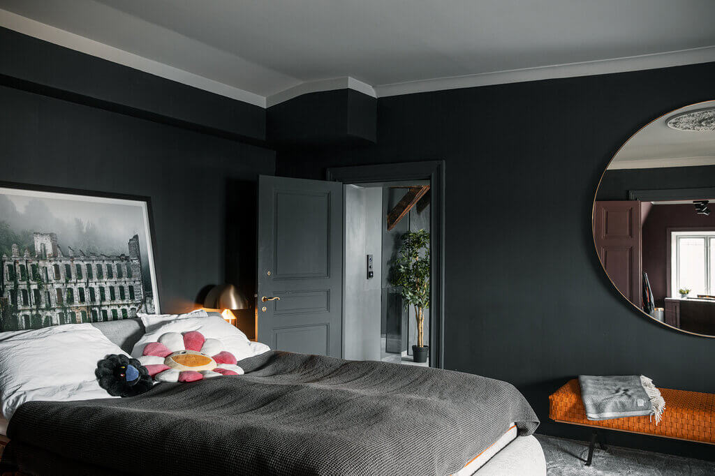 A Dramatic Townhouse in a Historic Building in Stockholm 9 historic townhouse stockholm nordroom8 A Dramatic Townhouse in a Historic Building in Stockholm