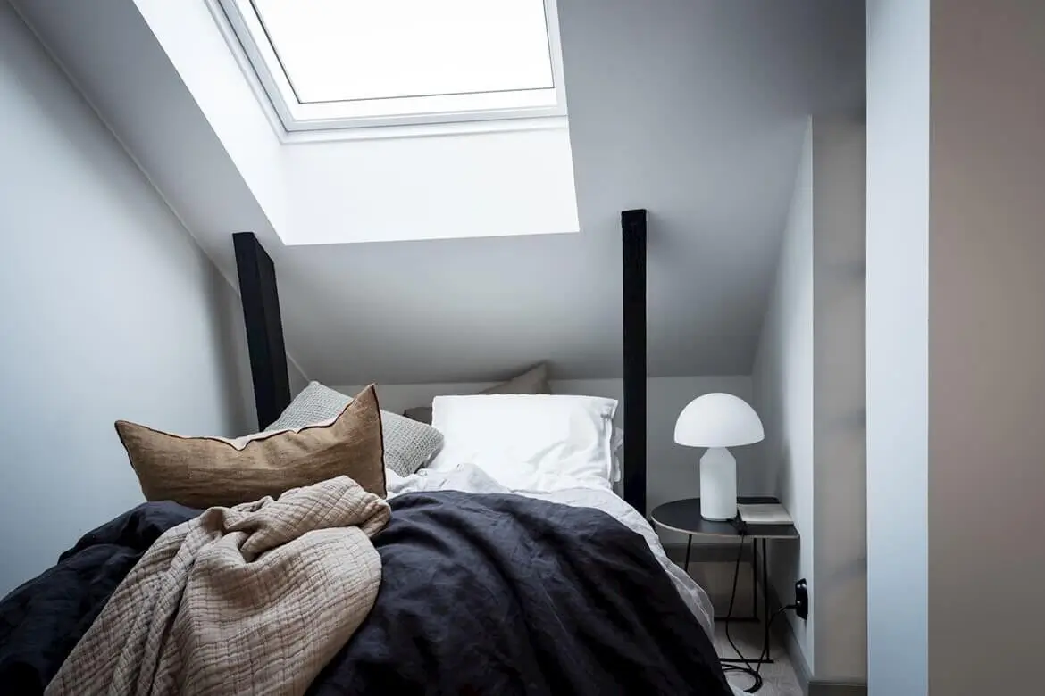 A Light-Filled Scandinavian Attic Studio Apartment 7 light-filled-scandinavian-attic-studio-apartment-nordroom
