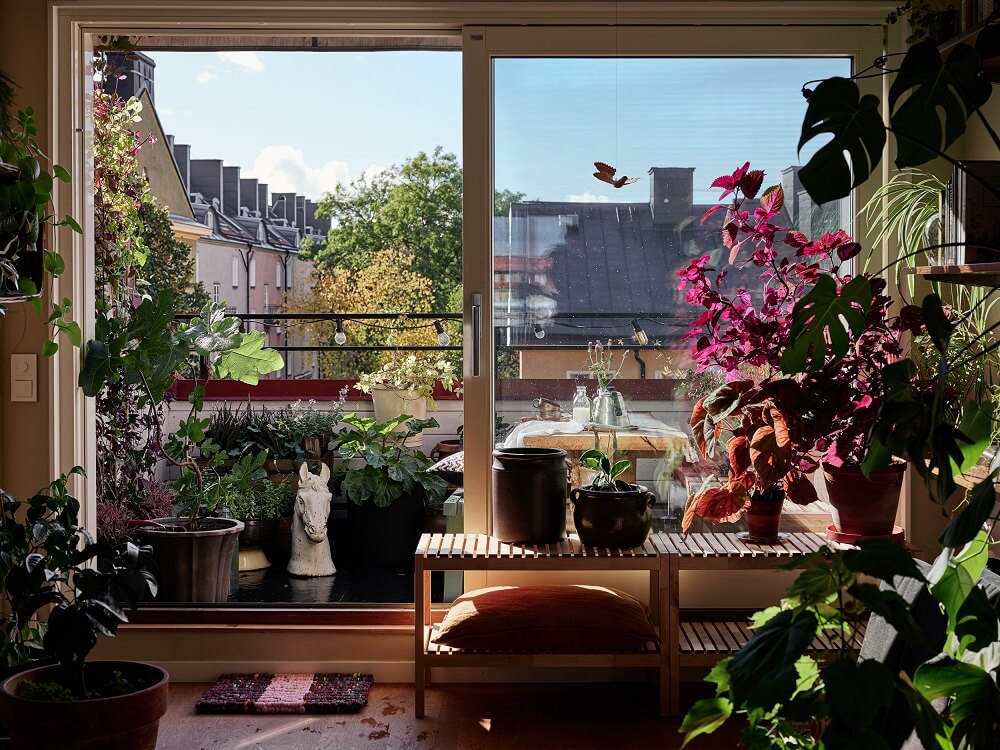 A Cozy Plant-Filled Attic Apartment in Stockholm 3 cozy plant filled attic apartment stockholm nordroom2 A Cozy Plant-Filled Attic Apartment in Stockholm