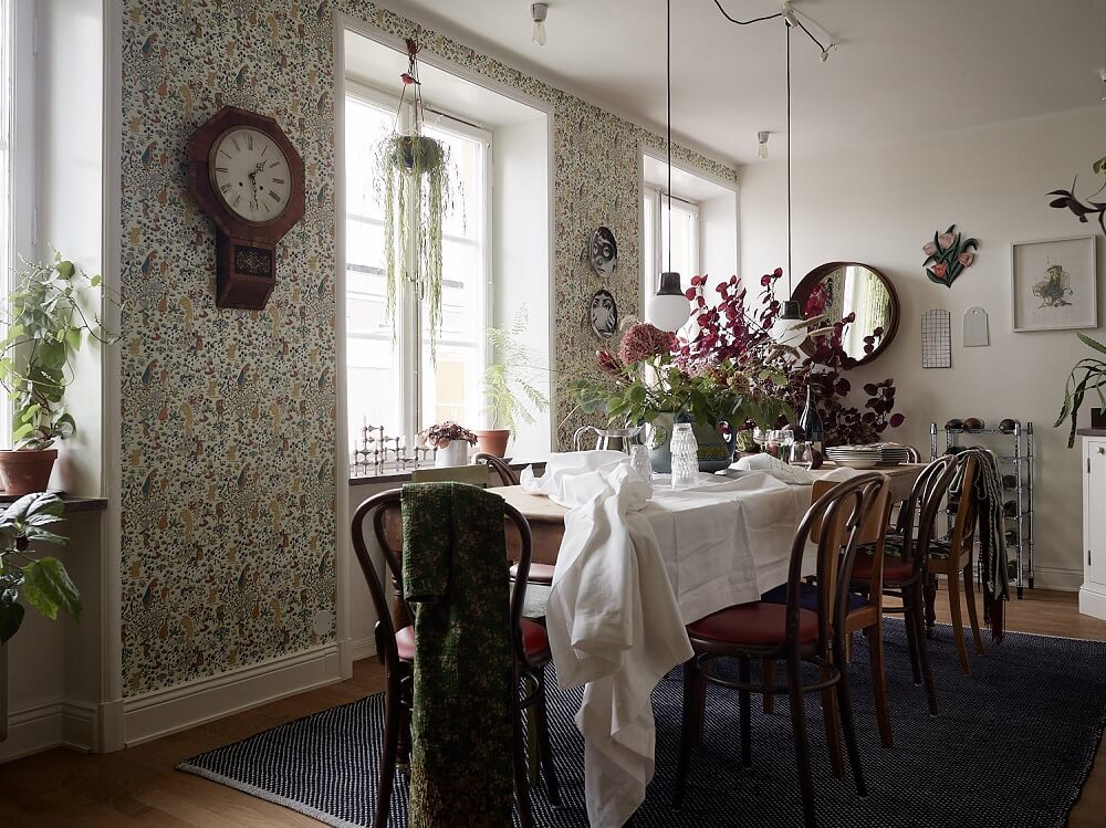 A Cozy Plant-Filled Attic Apartment in Stockholm 9 cozy plant filled attic apartment stockholm nordroom8 A Cozy Plant-Filled Attic Apartment in Stockholm