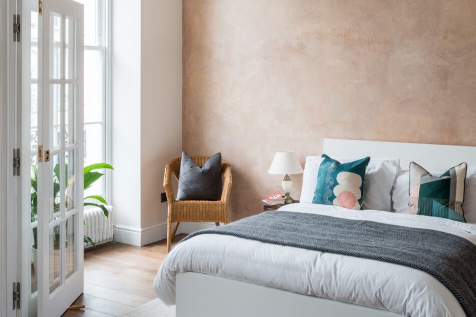 An Elegant Small Pink Apartment in London 6 small pink apartment london nordroom5 An Elegant Small Pink Apartment in London