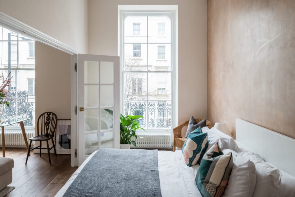 An Elegant Small Pink Apartment in London 7 small pink apartment london nordroom6 An Elegant Small Pink Apartment in London