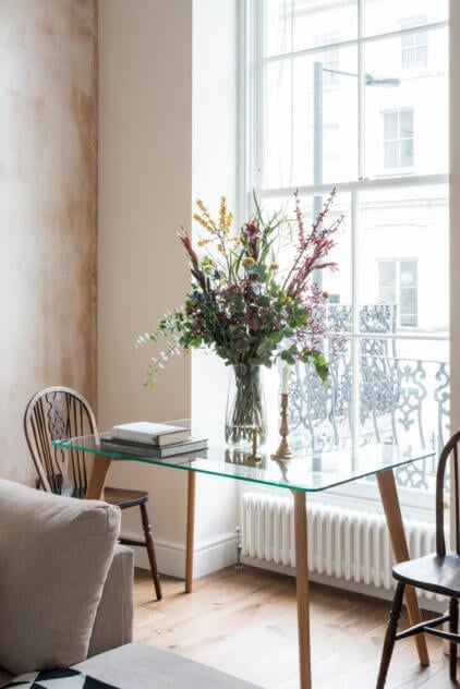An Elegant Small Pink Apartment in London 9 small pink apartment london nordroom8 An Elegant Small Pink Apartment in London