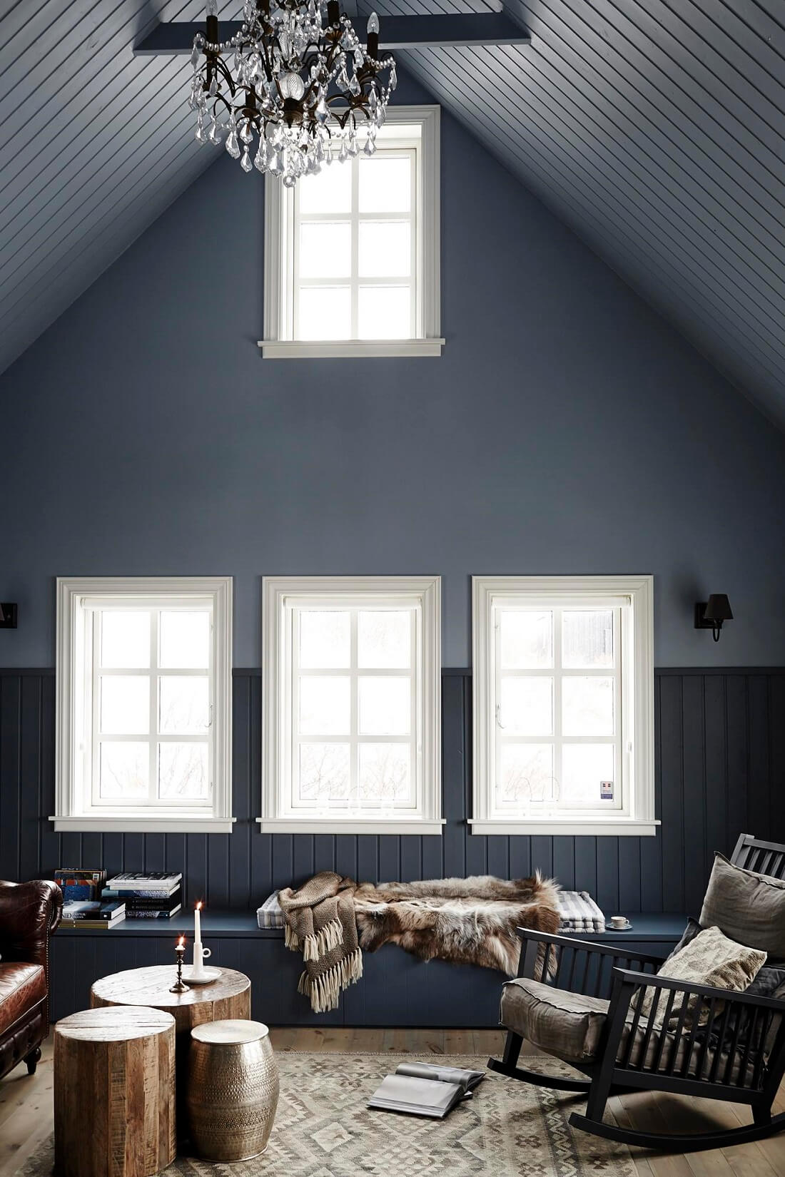 A Black Cottage in Iceland Decorated in Dark Grey Tones 2 black cottage iceland dark grey interior nordroom1 A Black Cottage in Iceland Decorated in Dark Grey Tones