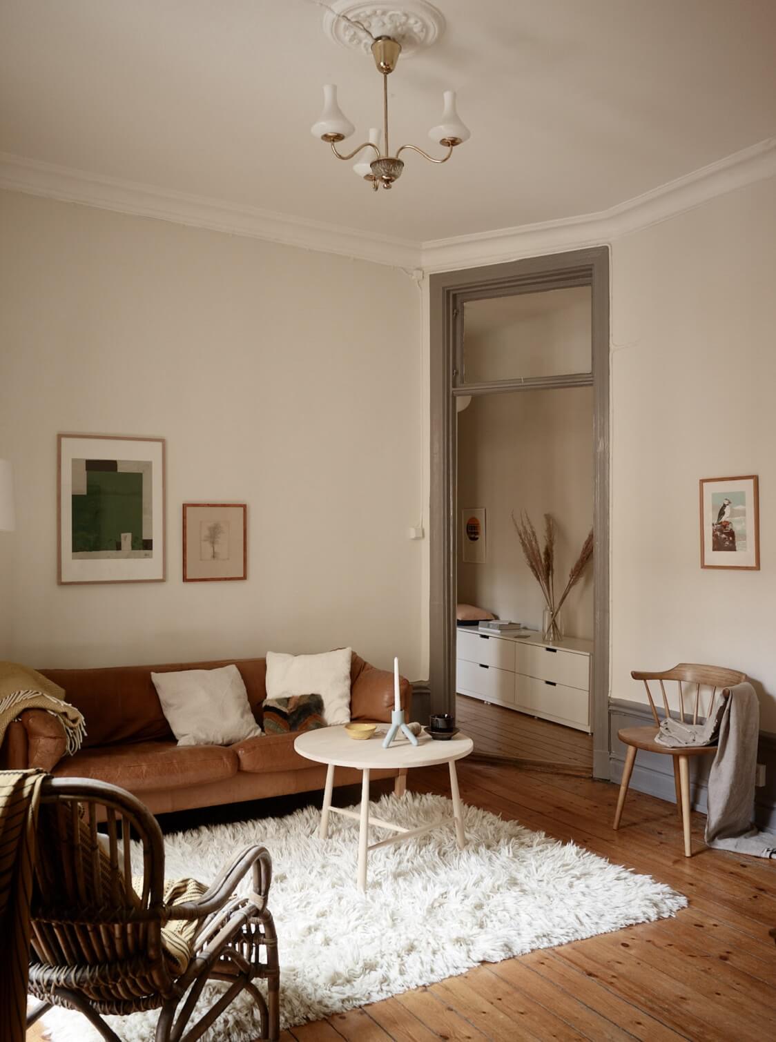 A Charming Scandinavian Apartment with Original Details and Muted Colors 3 charming scandinavian apartment muted color tones nordroom2 A Charming Scandinavian Apartment with Original Details and Muted Colors
