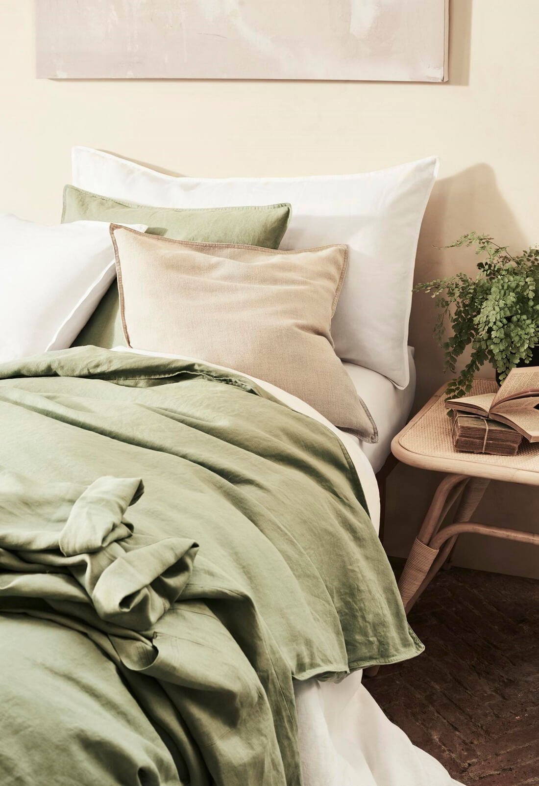 Floral Patterns and Pastel Colors in the H&M Home Spring Collection 8 hm home spring collection 2019 nordroom7 Floral Patterns and Pastel Colors in the H&M Home Spring Collection
