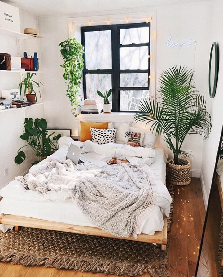The Plant-Filled Brooklyn Apartment of Viktoria Dahlberg 8 plant filled brooklyn apartment viktoria dahlberg nordroom7 The Plant-Filled Brooklyn Apartment of Viktoria Dahlberg