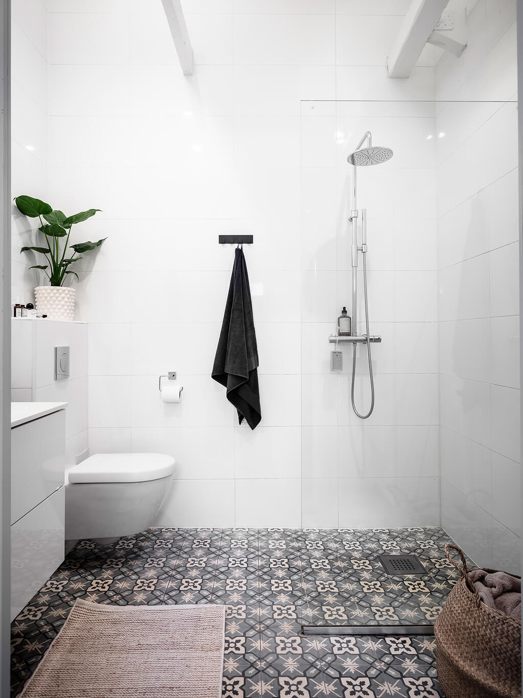 A Cool Scandinavian Apartment with Exposed Beams 9 scandinavian apartment exposed beams nordroom8 A Cool Scandinavian Apartment with Exposed Beams