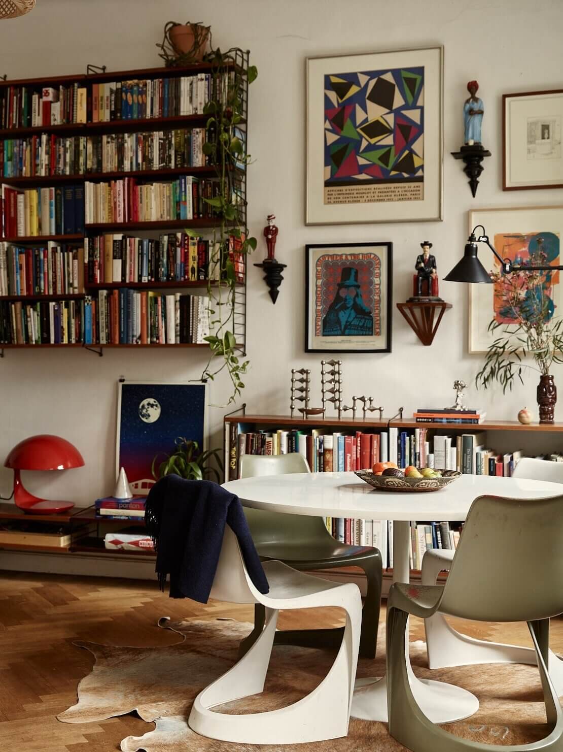 A Small Vintage Bohemian Apartment in Stockholm 2 small vintage bohemian apartment stockholm nordroom1 A Small Vintage Bohemian Apartment in Stockholm