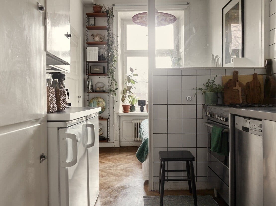 A Small Vintage Bohemian Apartment in Stockholm 9 small vintage bohemian apartment stockholm nordroom8 A Small Vintage Bohemian Apartment in Stockholm