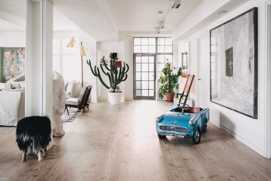 A Serene Light-Filled Loft Apartment in Soho 6 serene light filled loft soho nordroom5 A Serene Light-Filled Loft Apartment in Soho