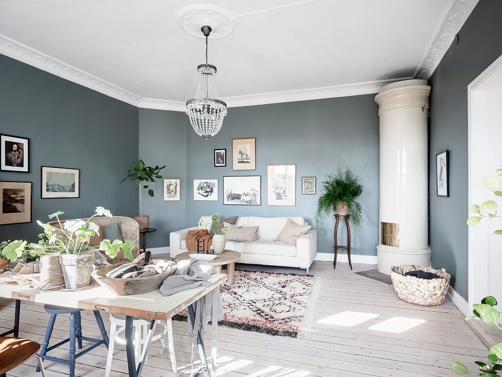 A Charming Swedish Apartment with Blue Walls and Plants 5 small blue scandinavian apartment nordroom4 A Charming Swedish Apartment with Blue Walls and Plants