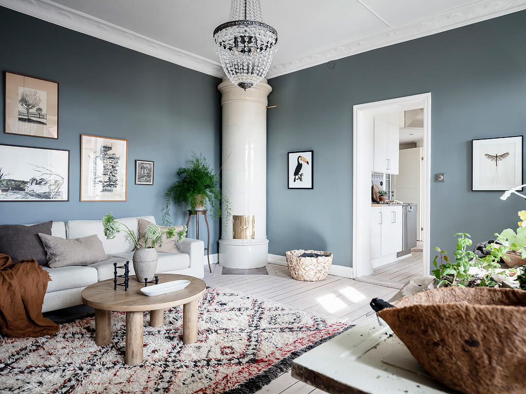 A Charming Swedish Apartment with Blue Walls and Plants 6 small blue scandinavian apartment nordroom5 A Charming Swedish Apartment with Blue Walls and Plants