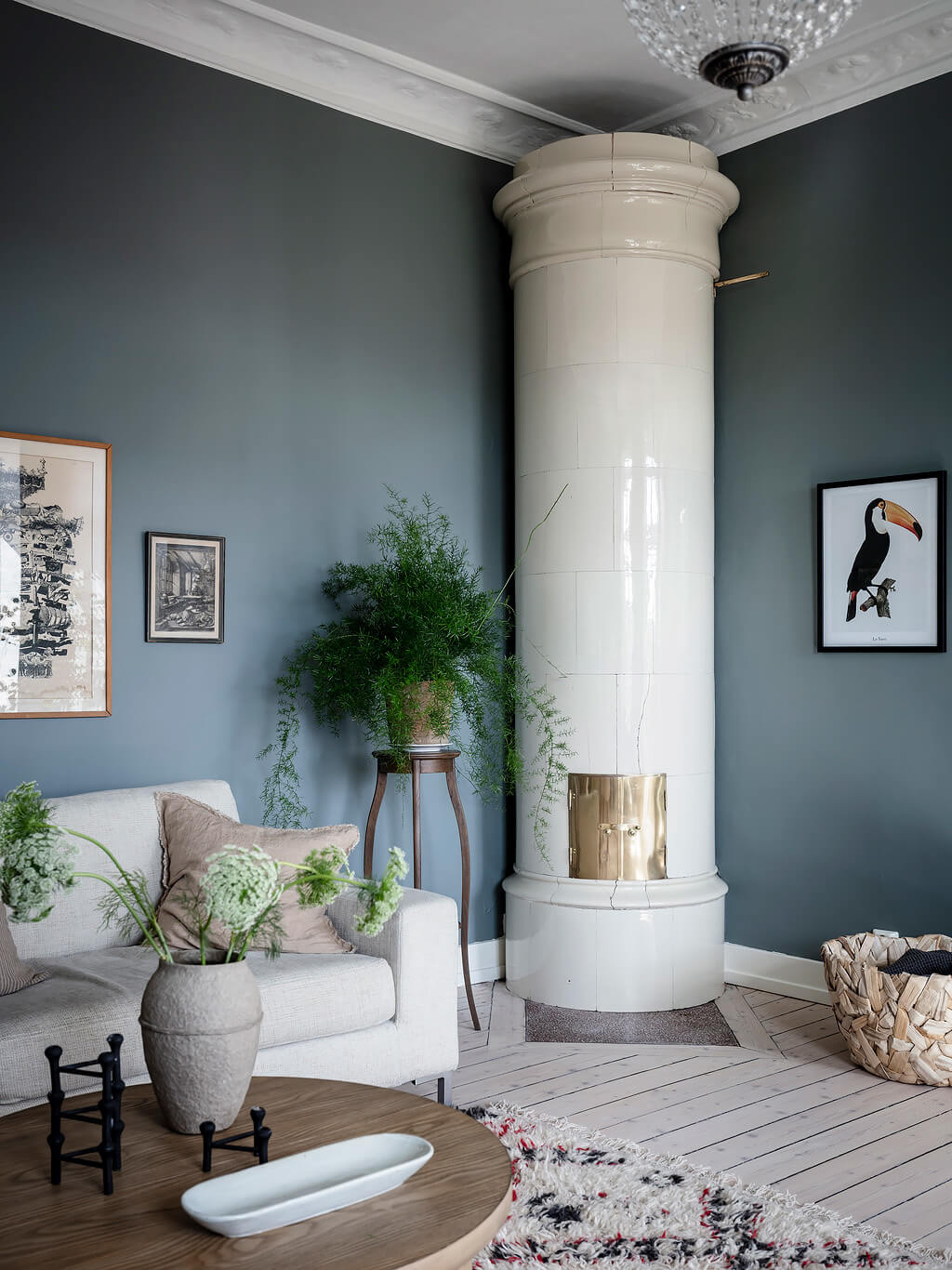 A Charming Swedish Apartment with Blue Walls and Plants 7 small blue scandinavian apartment nordroom6 A Charming Swedish Apartment with Blue Walls and Plants
