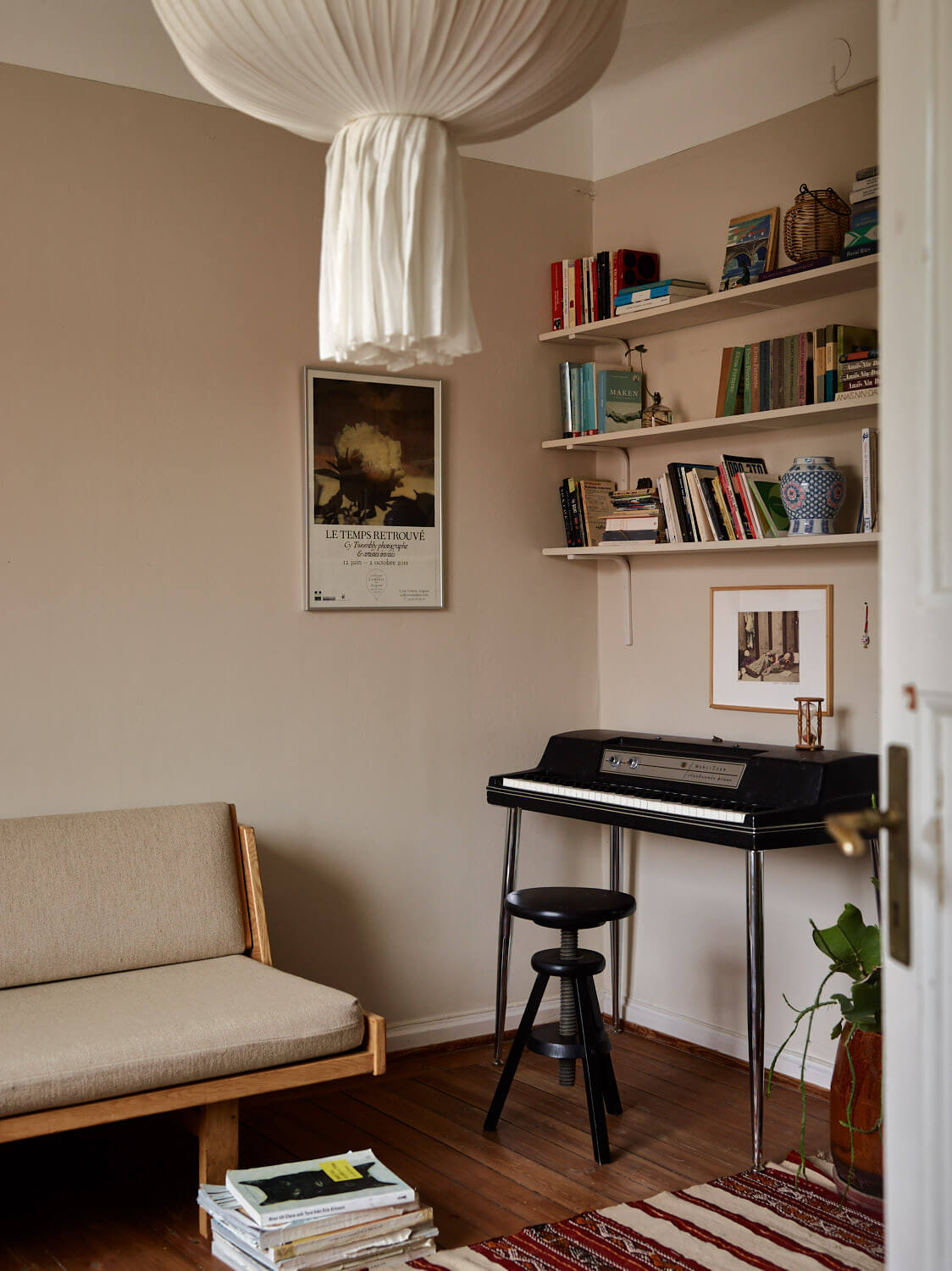 A Charming & Soft Family Apartment in Stockholm 4 TheNordroom ACharmingFamilyApartmentinStockholm3 A Charming & Soft Family Apartment in Stockholm