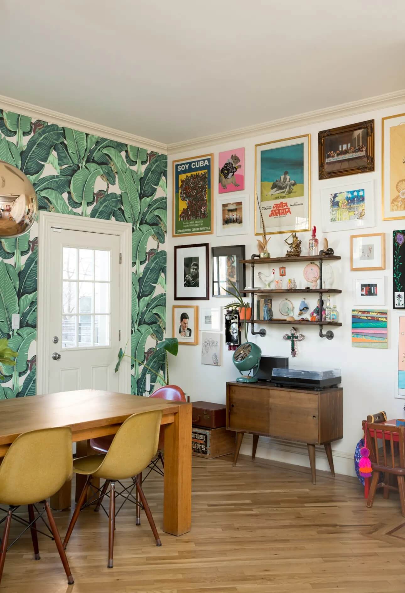 Colorful Wallpaper In A Vibrant Brooklyn Family Home 6 colorful-wallpaper-vibrant-brooklyn-home-nordroom