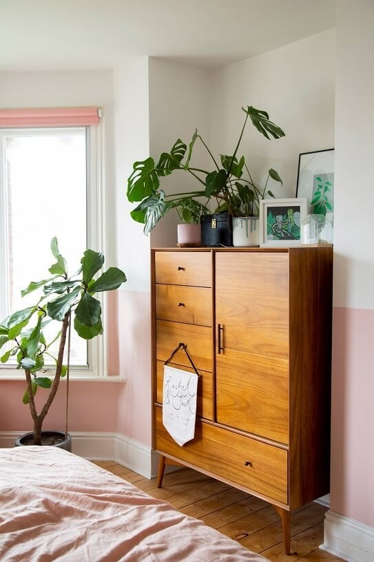 Pink And Plants In An Edwardian Home in England 8 edwardian home pink plants nordroom6 1 Pink And Plants In An Edwardian Home in England