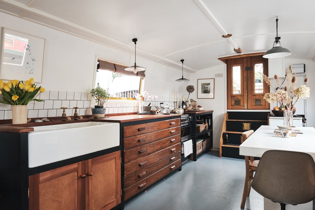A Cozy and Stylish Houseboat in London 5 houseboat london nordroom4 A Cozy and Stylish Houseboat in London