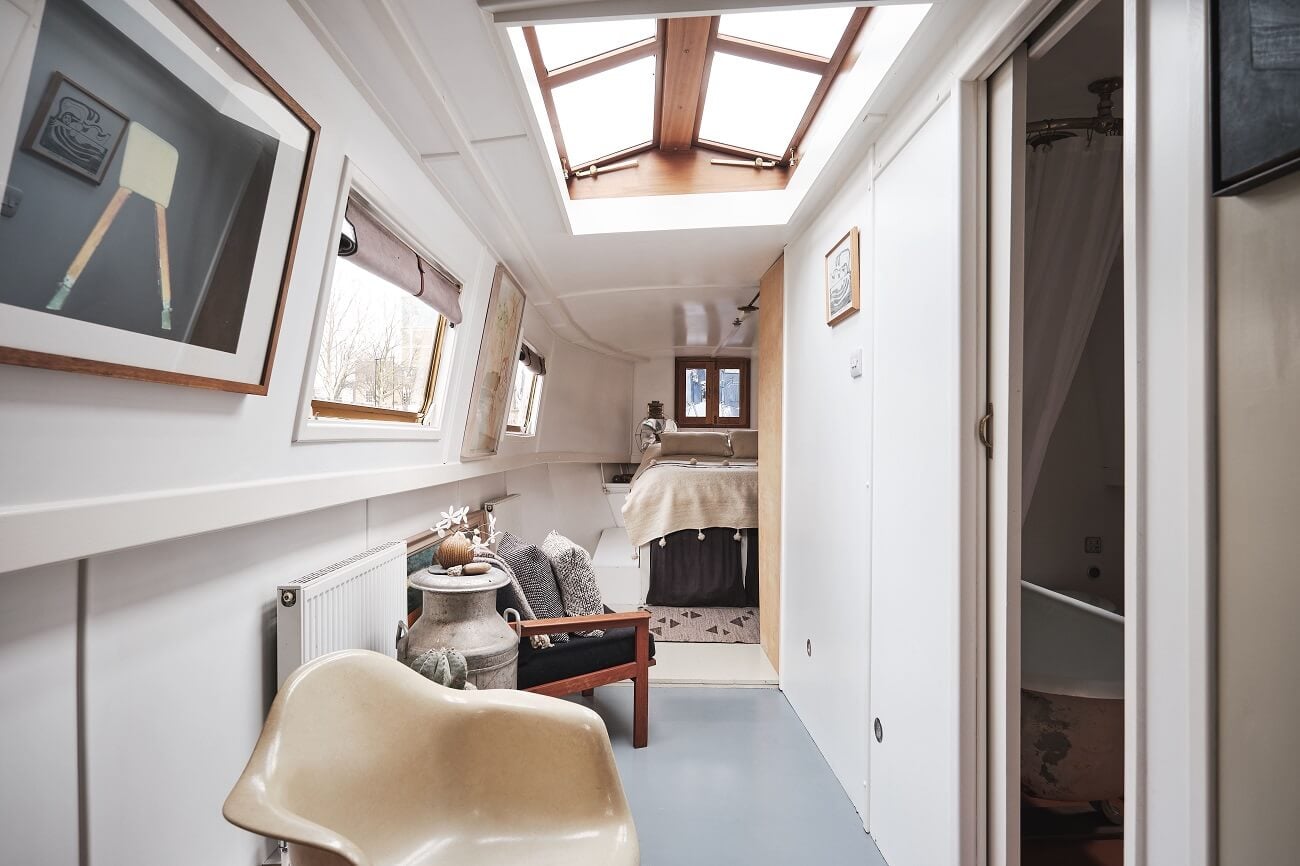 A Cozy and Stylish Houseboat in London 10 houseboat london nordroom9 A Cozy and Stylish Houseboat in London