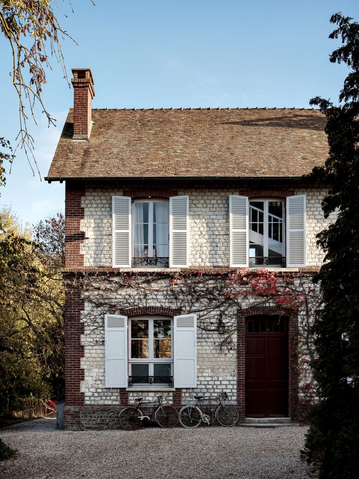Riverside House: A Stunning Rental Guesthouse in Normandy 15 riverside house rental guesthouse normandy nordroom14 Riverside House: A Stunning Rental Guesthouse in Normandy