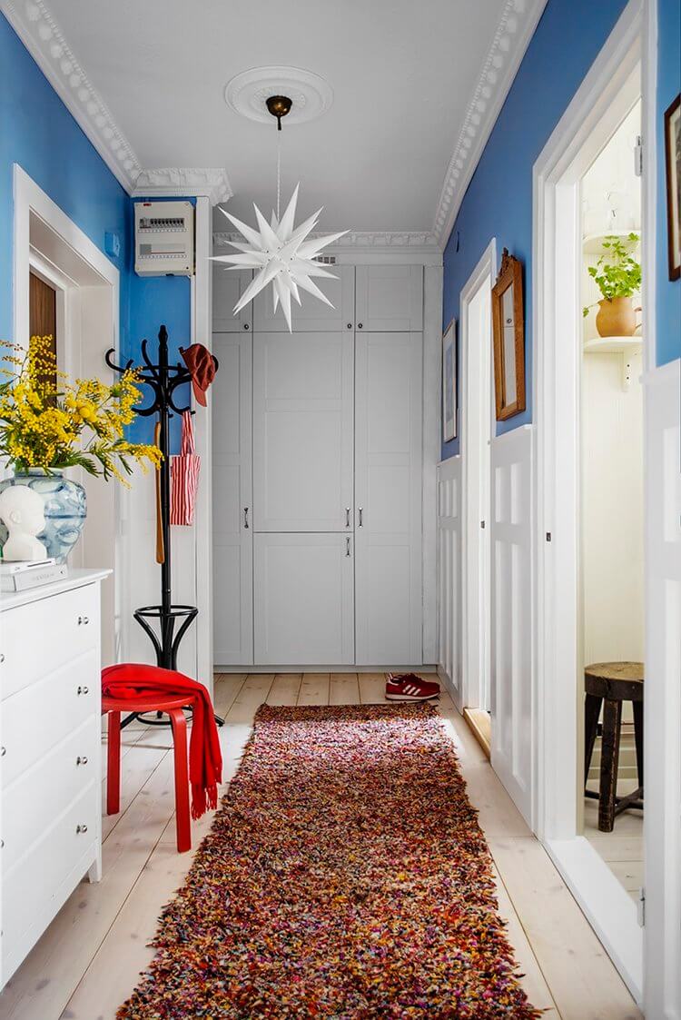 A Colorful Tiny Home Filled With Plants and Art 9 tiny home colorful plants art nordroom8 A Colorful Tiny Home Filled With Plants and Art