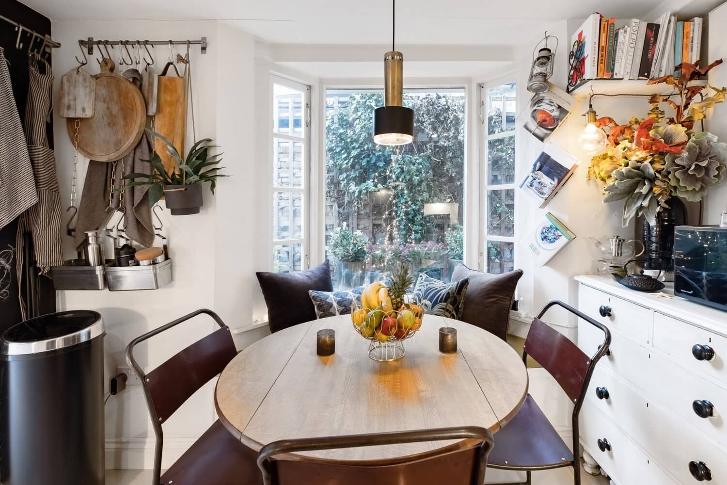 A Cozy Grey London Home Packed With Plants & Art 7 grey london home plants art nordroom6 A Cozy Grey London Home Packed With Plants & Art