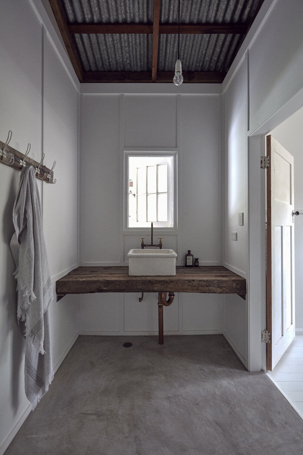 A Modern Rustic Barnhouse in Sydney 9 modern rustic barnhouse sydney nordroom8 A Modern Rustic Barnhouse in Sydney