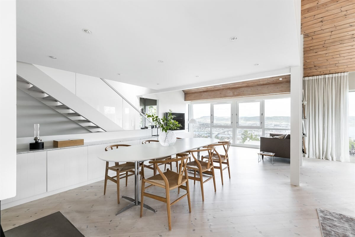 The Norwegian Home Of Blogger Nina Holst (& It's For Sale!) 4 norwegian home nina holst nordroom3 The Norwegian Home Of Blogger Nina Holst (& It's For Sale!)