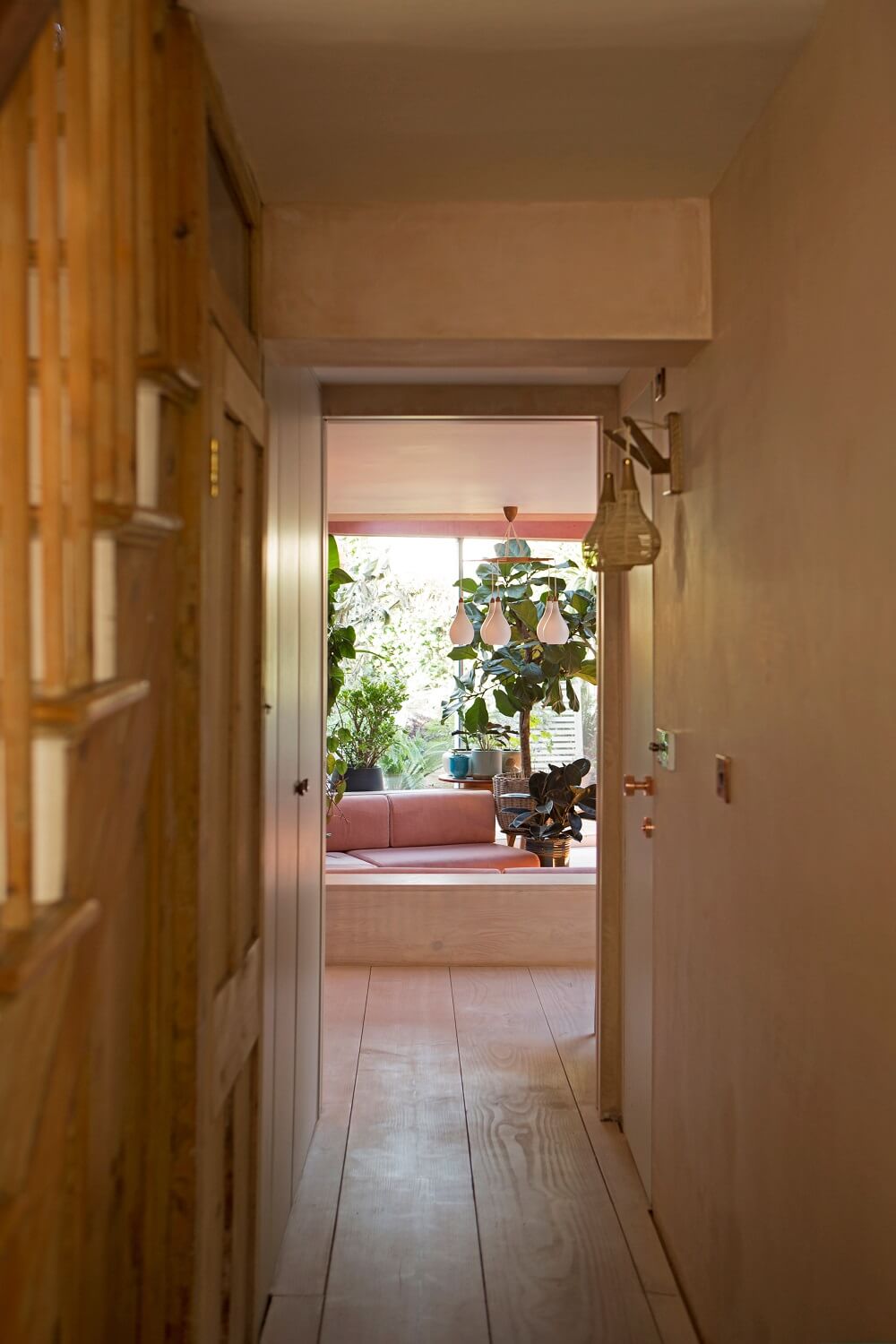 A Pink Concrete Extension For A Victorian Home in London 13 pink concrete extension victorian home london nordroom11 A Pink Concrete Extension For A Victorian Home in London