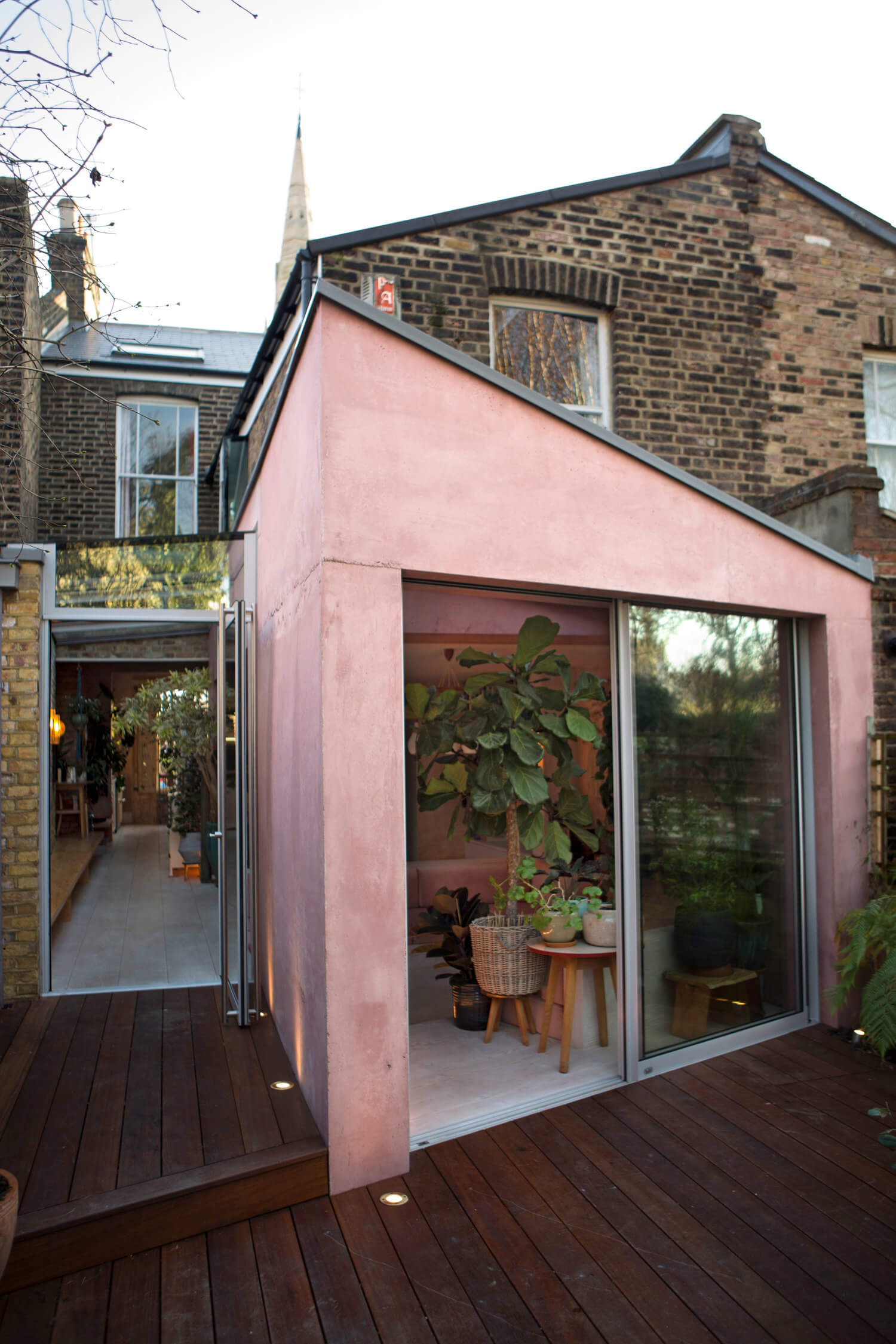 A Pink Concrete Extension For A Victorian Home in London 15 pink concrete extension victorian home london nordroom13 A Pink Concrete Extension For A Victorian Home in London