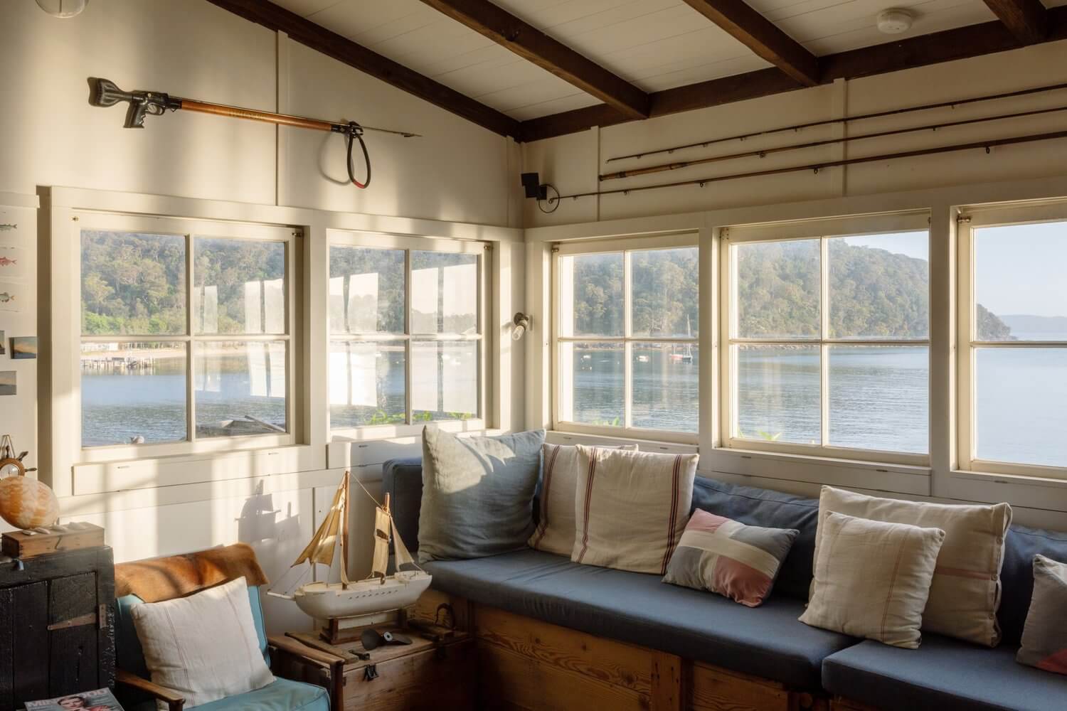 The Little Black Shack | A Cozy Eco Beachfront Cottage in Australia 2 the little black shack eco cottage australia nordroom1 The Little Black Shack | A Cozy Eco Beachfront Cottage in Australia