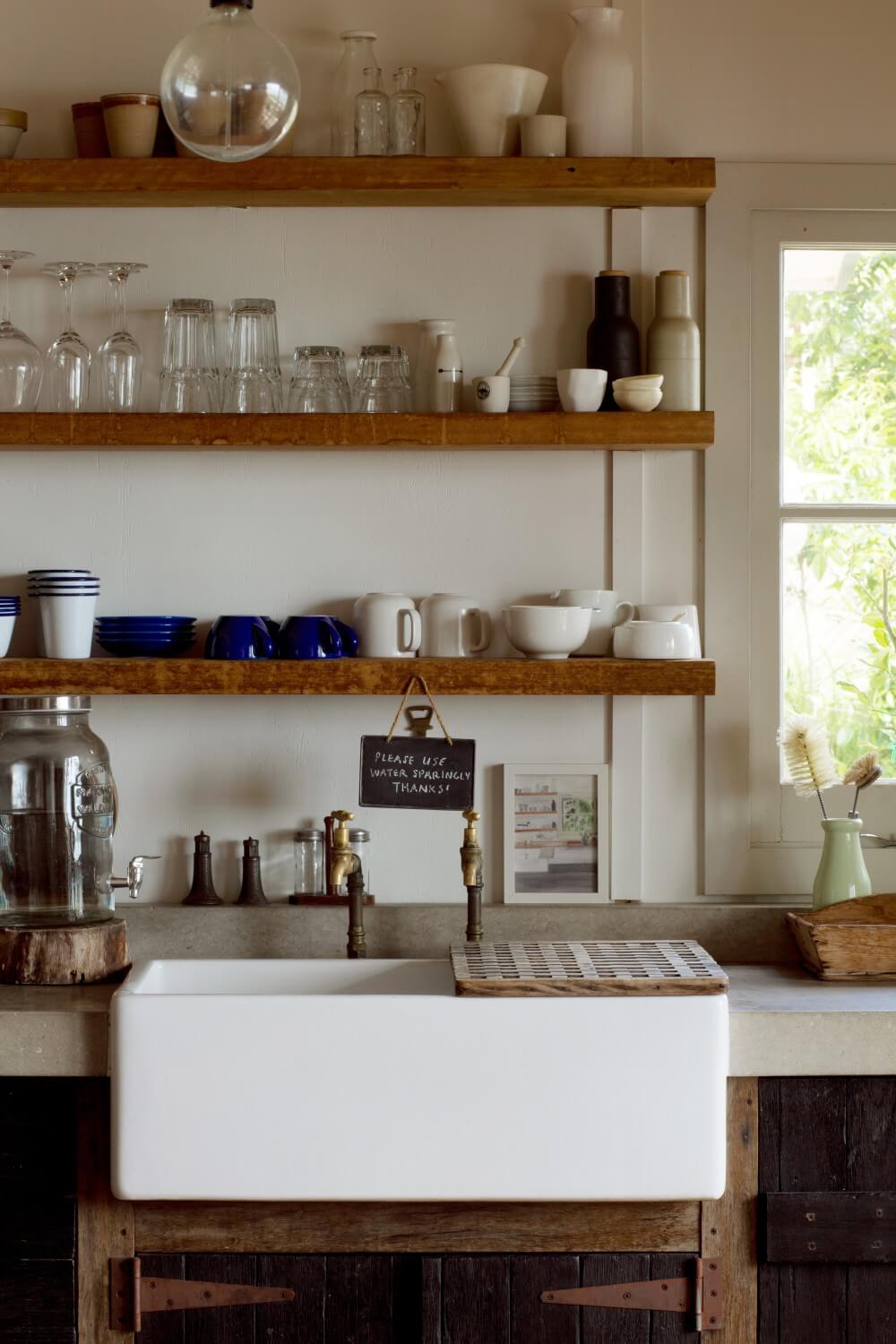The Little Black Shack | A Cozy Eco Beachfront Cottage in Australia 10 the little black shack eco cottage australia nordroom10 The Little Black Shack | A Cozy Eco Beachfront Cottage in Australia
