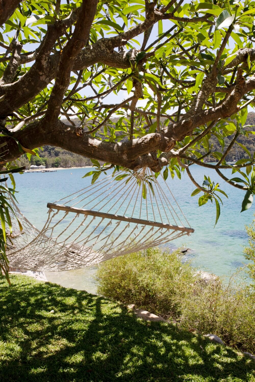 The Little Black Shack | A Cozy Eco Beachfront Cottage in Australia 21 the little black shack eco cottage australia nordroom21 The Little Black Shack | A Cozy Eco Beachfront Cottage in Australia