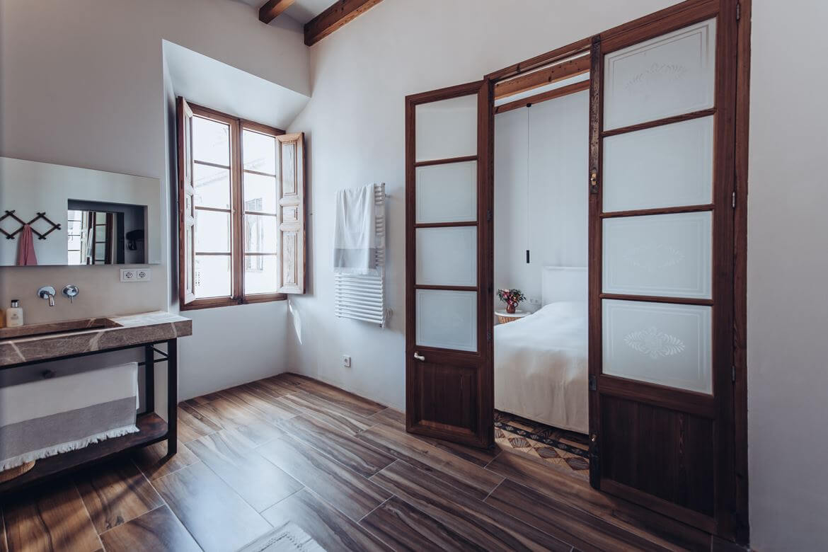A Beautiful Townhouse on Mallorca With Orginal Details and High Ceilings 16 townhouse mallorca original details high ceilings nordroom15 A Beautiful Townhouse on Mallorca With Orginal Details and High Ceilings