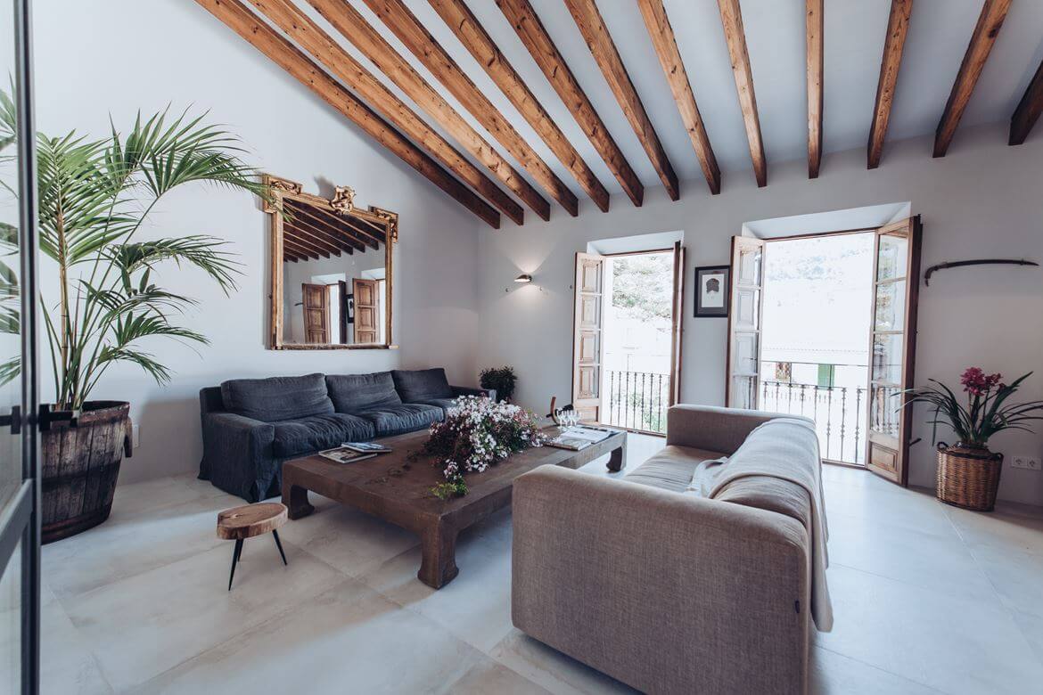 A Beautiful Townhouse on Mallorca With Orginal Details and High Ceilings 22 townhouse mallorca original details high ceilings nordroom21 A Beautiful Townhouse on Mallorca With Orginal Details and High Ceilings