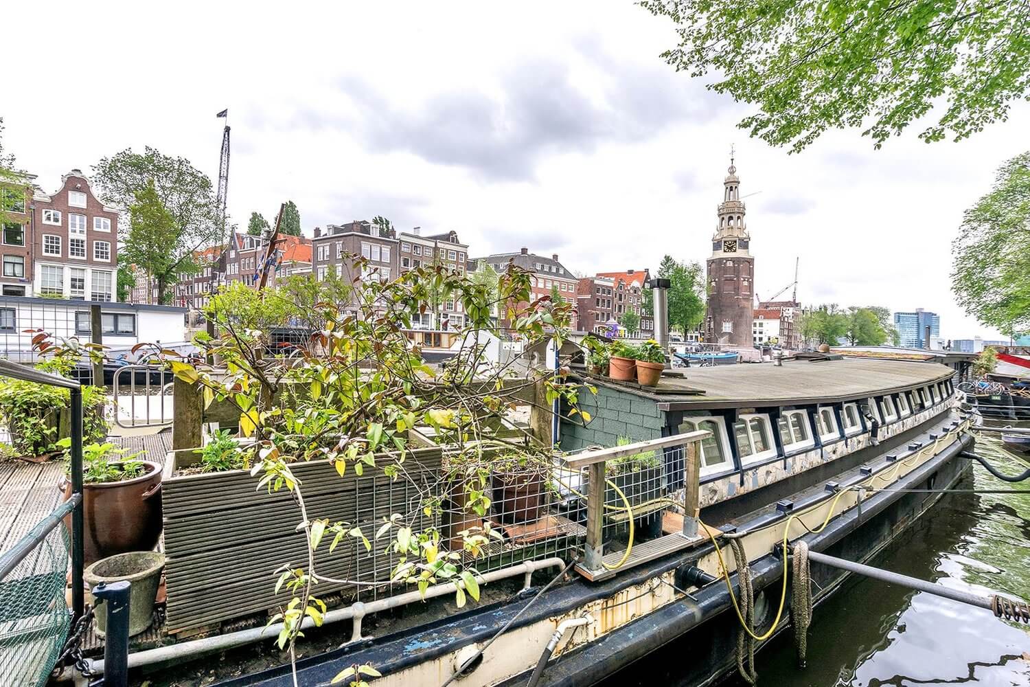 A Bohemian Houseboat On An Amsterdam Canal 18 bohemian houseboat amsterdam nordroom17 A Bohemian Houseboat On An Amsterdam Canal