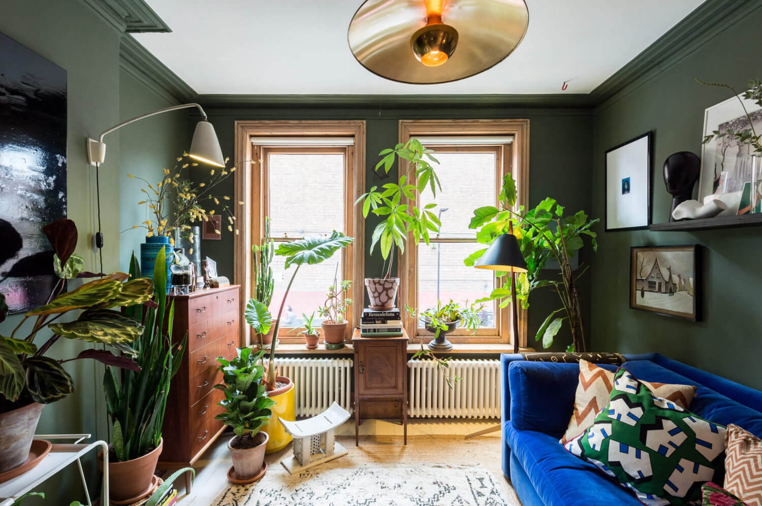 The Color-Blocked London Home of Interior Stylist Laura Fulmine 2 color blocked london home laura fulmine nordroom1 The Color-Blocked London Home of Interior Stylist Laura Fulmine