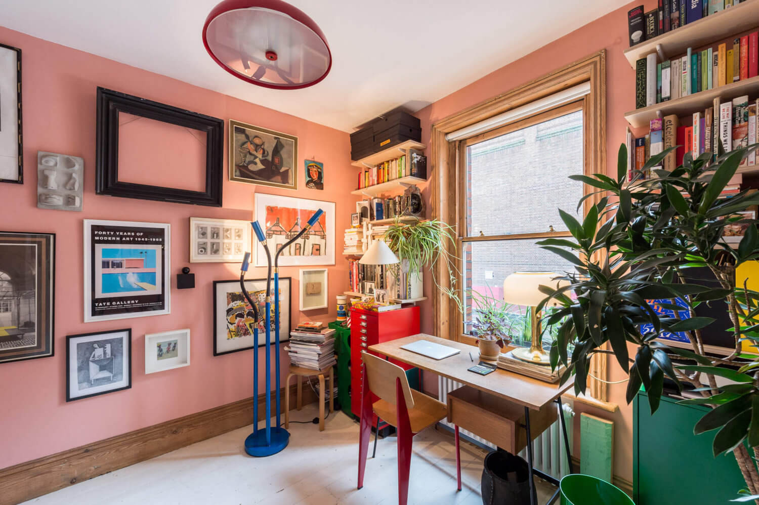 The Color-Blocked London Home of Interior Stylist Laura Fulmine 6 color blocked london home laura fulmine nordroom11 The Color-Blocked London Home of Interior Stylist Laura Fulmine