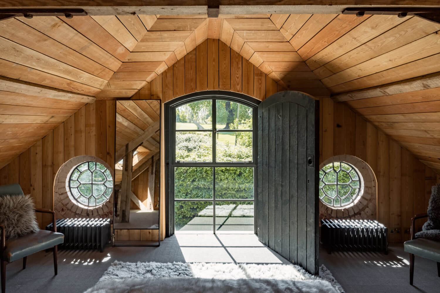 An Industrial Barn Conversion In The English Countryside 16 industrial barn conversion england nordroom15 An Industrial Barn Conversion In The English Countryside