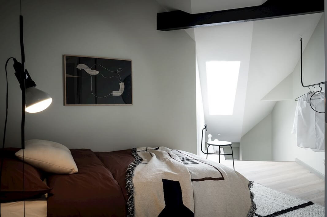 A Bright And Stylish Scandinavian Attic Apartment 12 scandinavian attic apartment nordroom11 A Bright And Stylish Scandinavian Attic Apartment