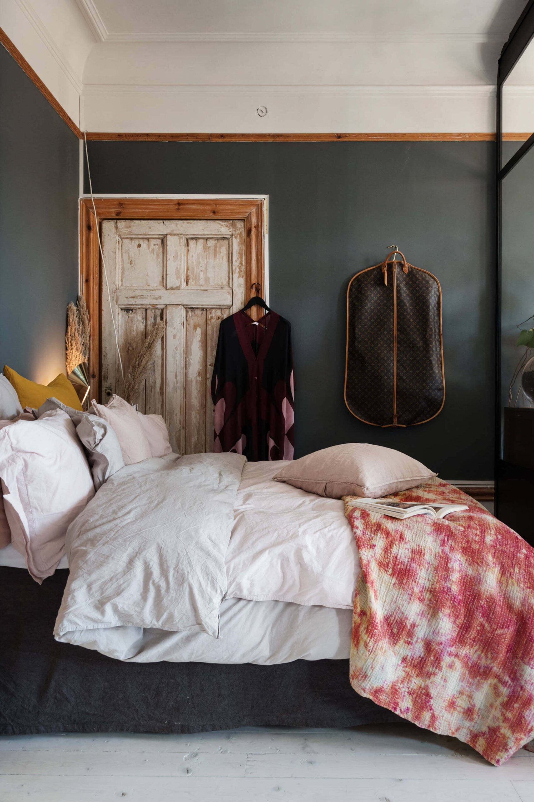 A Stylish Small Apartment Decorated in Warm Tones 5 small apartment warm tones nordroom4 scaled A Stylish Small Apartment Decorated in Warm Tones