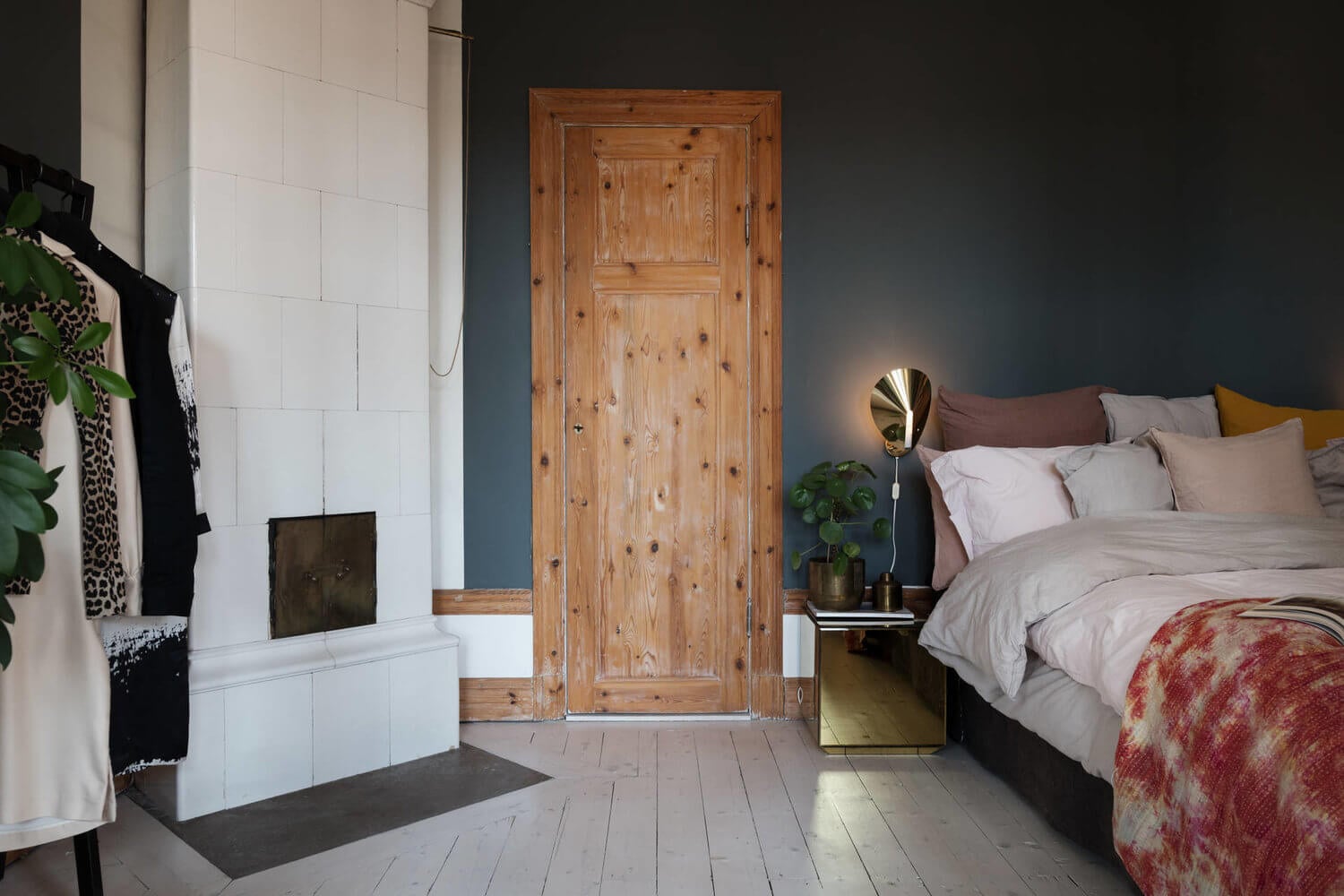 A Stylish Small Apartment Decorated in Warm Tones 6 small apartment warm tones nordroom5 A Stylish Small Apartment Decorated in Warm Tones