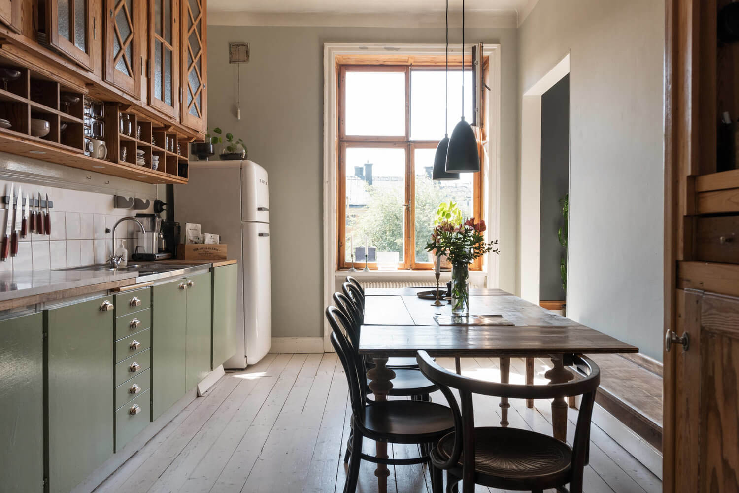 A Stylish Small Apartment Decorated in Warm Tones 10 small apartment warm tones nordroom9 A Stylish Small Apartment Decorated in Warm Tones