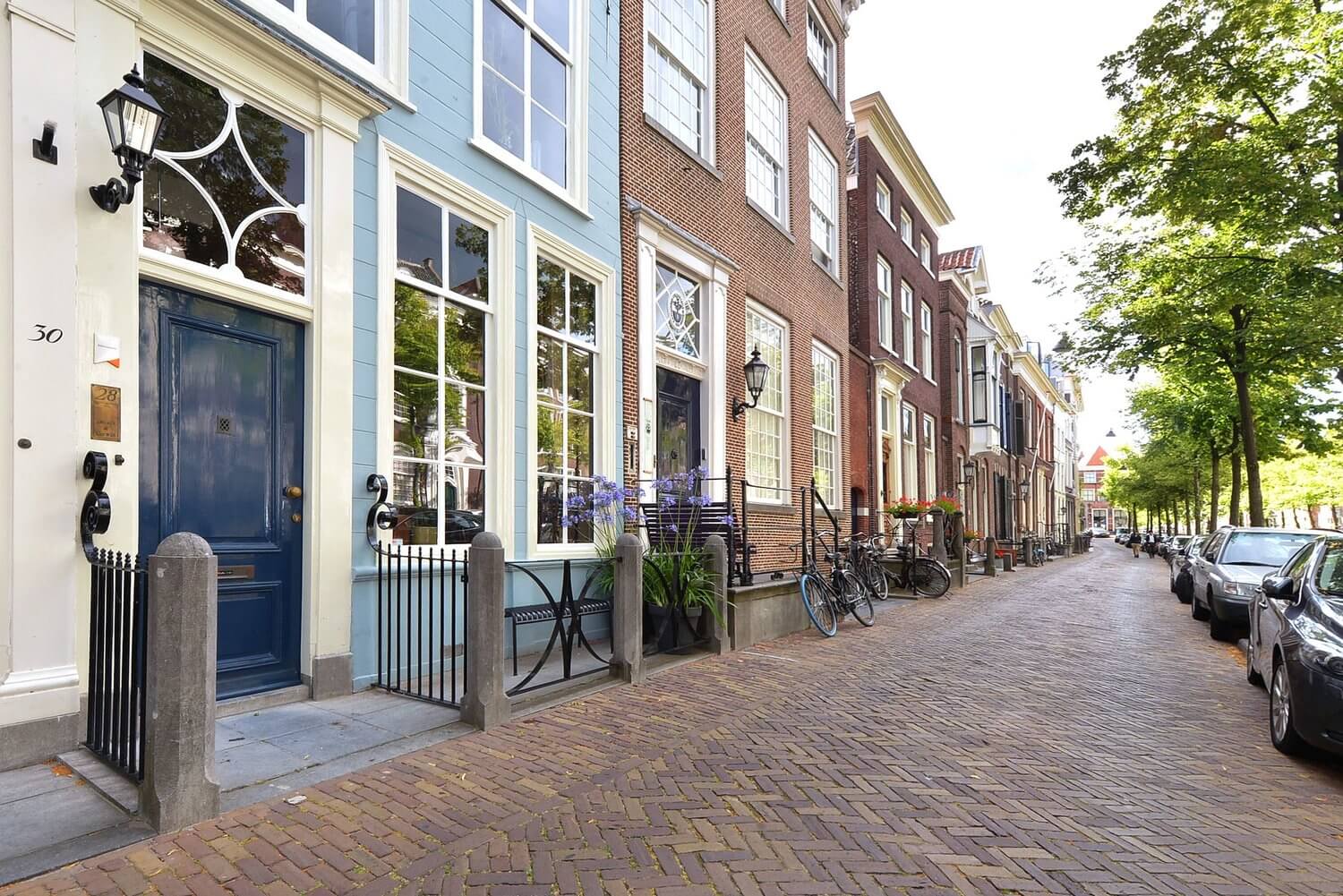 A 17th-Century Canal Home in The Netherlands 25 17th century canal house amsterdam nordroom24 A 17th-Century Canal Home in The Netherlands