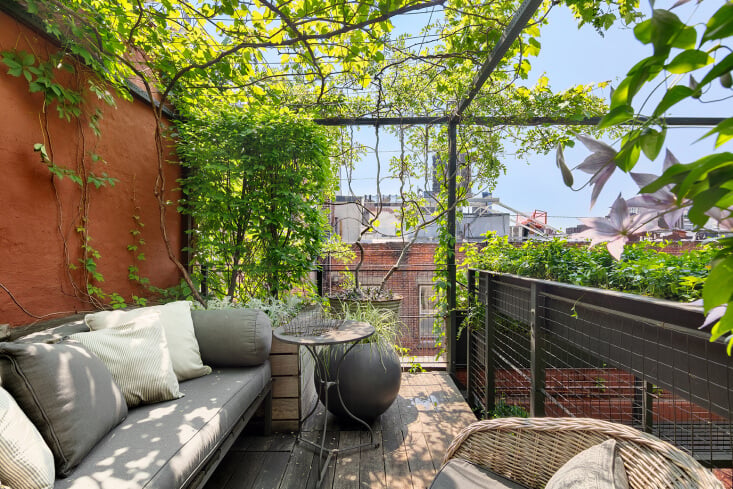 A Plant Lover's Industrial Penthouse Loft in Manhattan 28 industrial penthouse loft plants manhattan nordroom29 A Plant Lover's Industrial Penthouse Loft in Manhattan