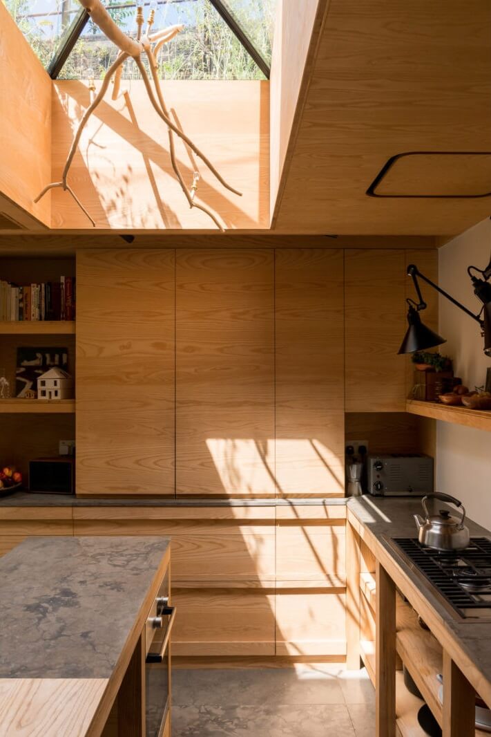 Modern & Historic Features Meet in A Victorian Home in London 3 modern historic victorian home london nordroom2 Modern & Historic Features Meet in A Victorian Home in London