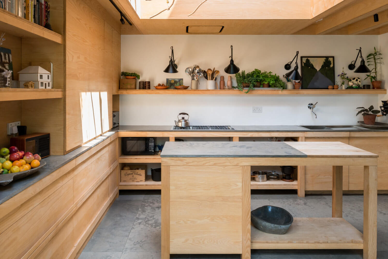 Modern & Historic Features Meet in A Victorian Home in London 5 modern historic victorian home london nordroom4 Modern & Historic Features Meet in A Victorian Home in London