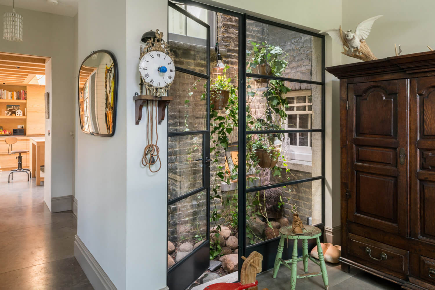 Modern & Historic Features Meet in A Victorian Home in London 9 modern historic victorian home london nordroom8 Modern & Historic Features Meet in A Victorian Home in London