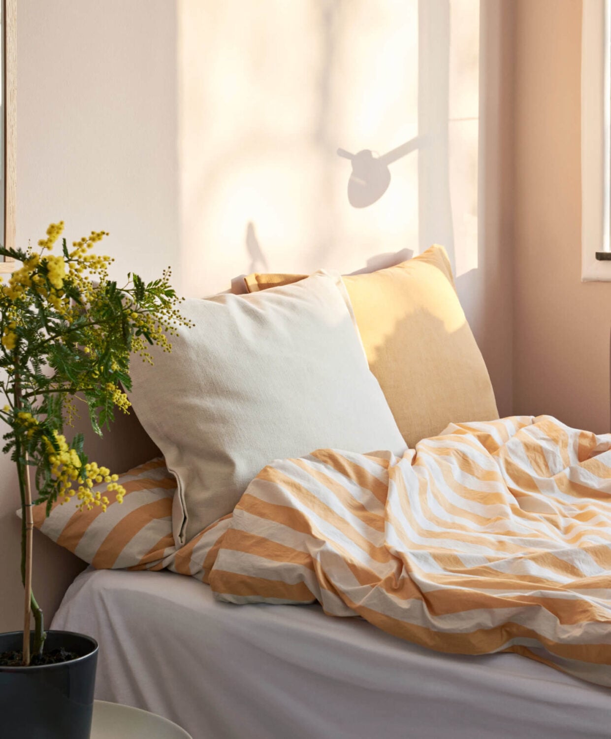Mustard Yellow Home Decor Inspiration 42 mustard yellow home decor inspiration nordroom43 Mustard Yellow Home Decor Inspiration